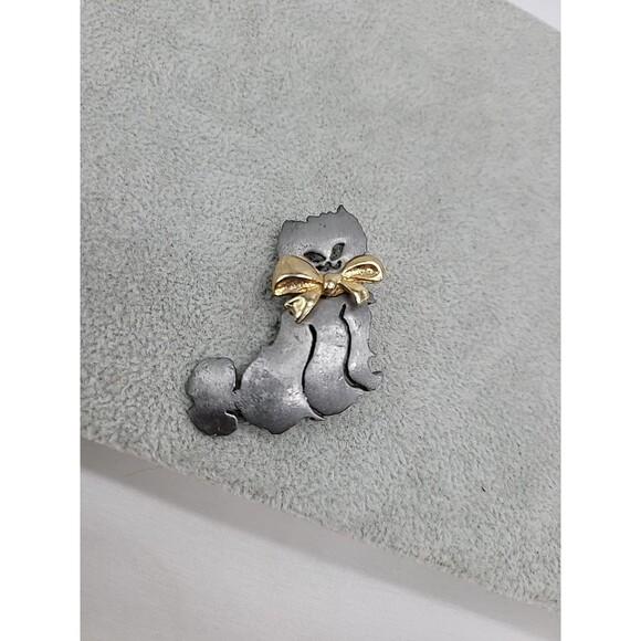 Ultra Craft Matte Silverstone Cat with Bow Pin Brooch Vintage Kitty Jewelry 2" - Picture 1 of 14